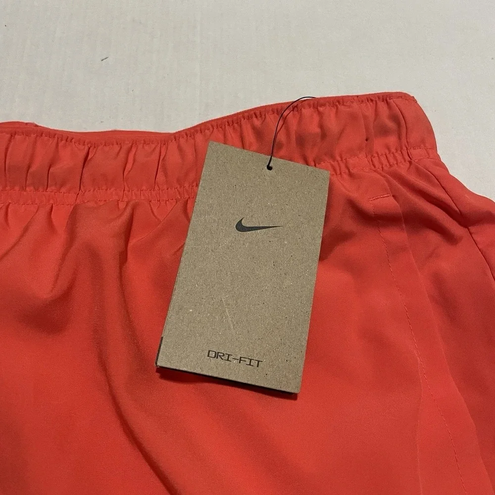 Nike Challenger Dri-Fit 5